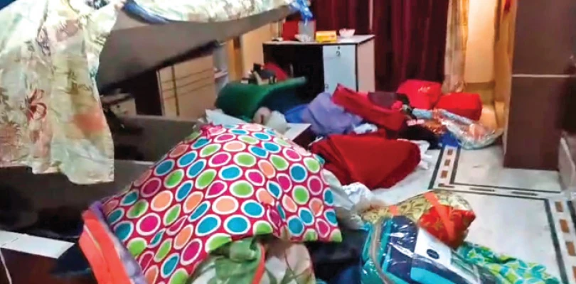 বালিতে জানালার রড কেটে সোনা ও রুপোর গয়না, নগদ লুটে চাঞ্চল্য