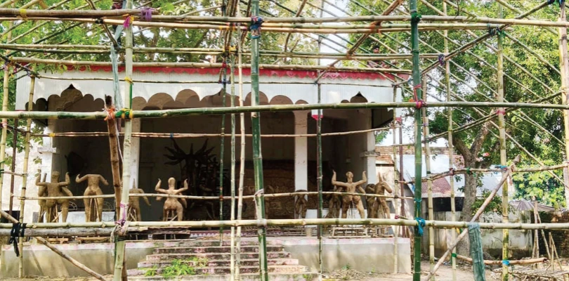 আজও অষ্টমীর দিন মাসকলাই বলি হয় রায় পরিবারের হর-পার্বতীর পুজোয়