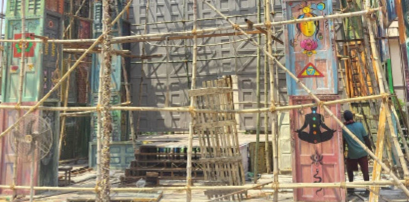 হৃদয়ের বন্ধ ‘কপাটে’ কড়া নাড়ছে বাবুবাগান সর্বজনীন, ষড়রিপু দিয়ে ‘নৈবেদ্য’ সাজাচ্ছে সেলিমপুর পল্লি