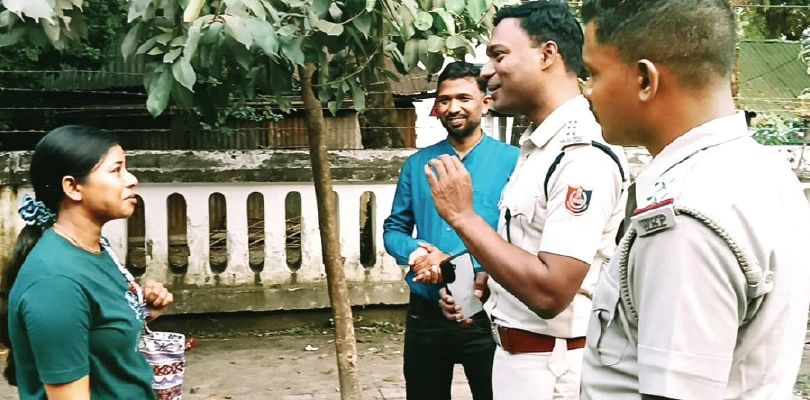 রাস্তায় নেমে মহিলাদের কথা শুনছে পুলিশ, কন্ট্রোল রুমের নম্বর বিলি