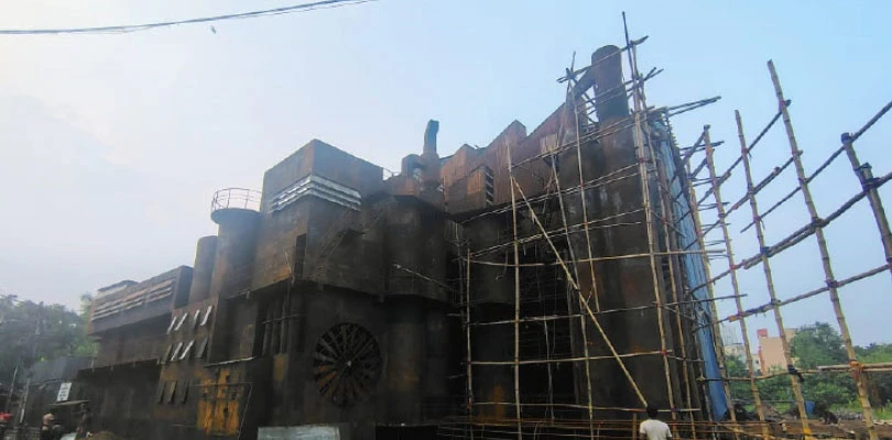 প্রকৃতির বিরুদ্ধে লড়াই থামানোর বার্তা বোসপুকুর শীতলা মন্দিরে, রাজডাঙা নব উদয়ের থিম ‘শোধন’
