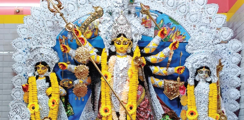 ডাকের সাজের একচালা প্রতিমাতেই পুজো হয় নবদ্বীপের ফাঁসিতলা মোড়ে