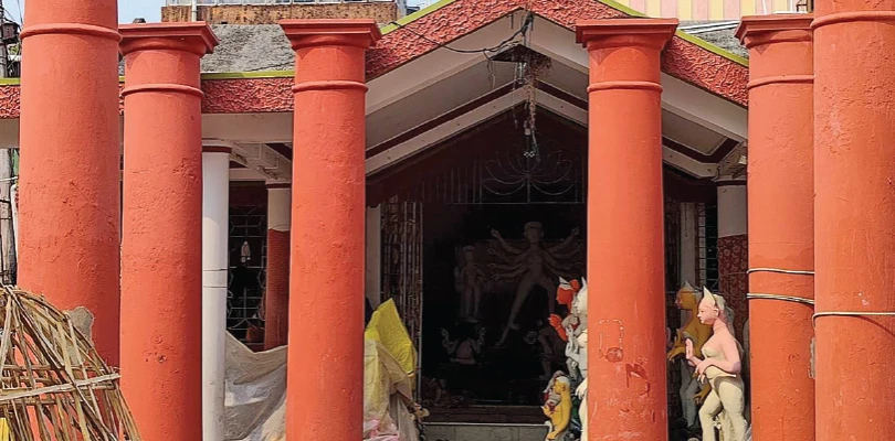 ৪১৭ বছরের ইতিহাস বুকে নিয়ে আজও অমলিন সাবর্ণদের পুজো