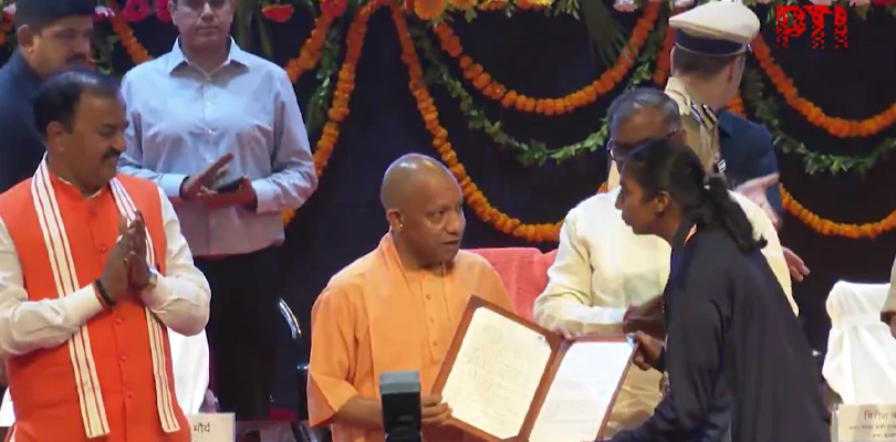 ৪৭০ ক্রীড়াবিদকে উত্তরপ্রদেশ পুলিশের নিয়োগপত্র তুলে দিলেন মুখ্যমন্ত্রী যোগী আদিত্যনাথ