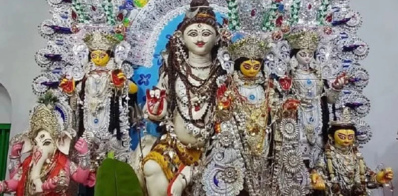 মাংস রূপে মাসকলাই, রক্ত হল লালচন্দন,  চামুণ্ডা পুজোয় বলি দেয় ঠনঠনিয়া দত্তবাড়ি