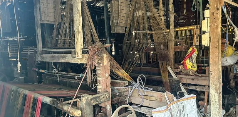 তাঁতপাড়ায় এখন শুধুই নিস্তব্ধতা