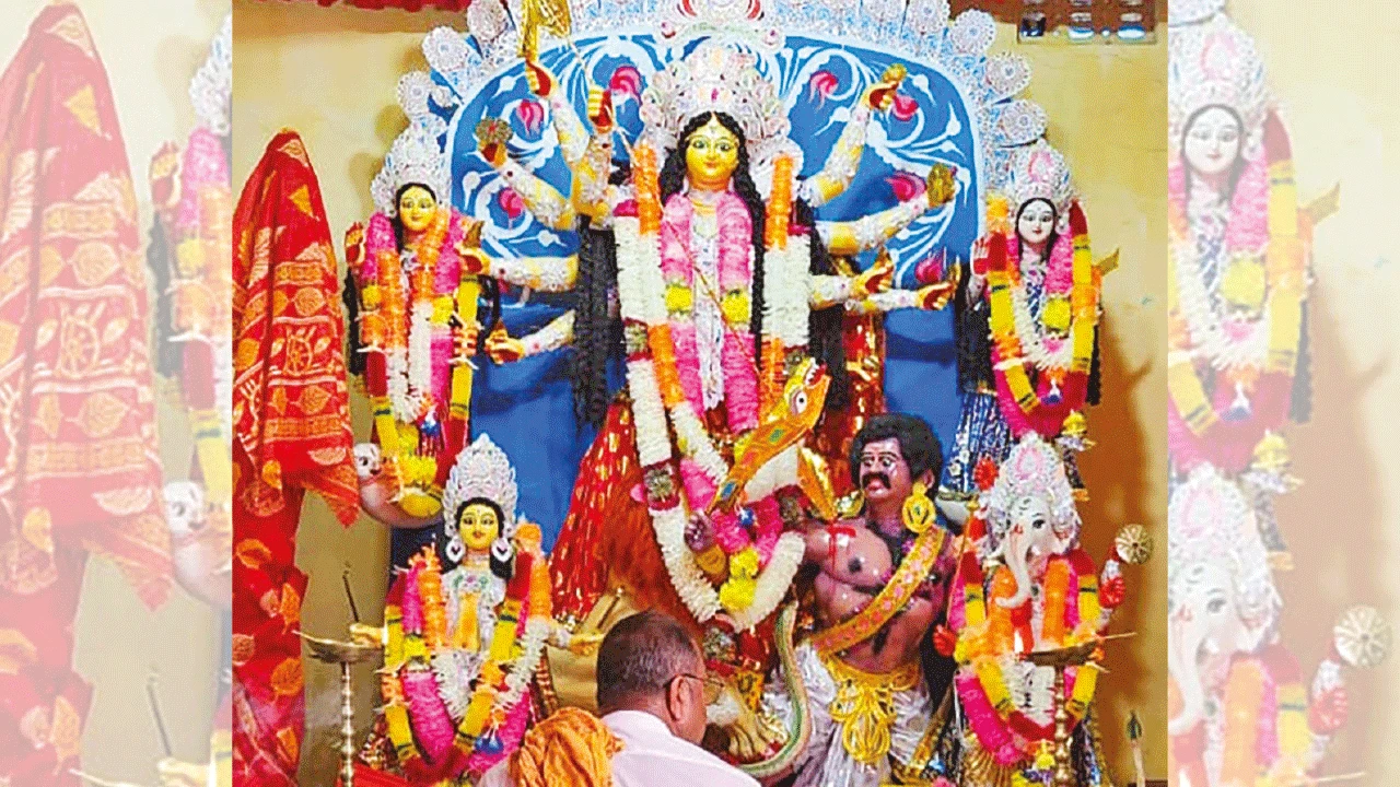 আলিপুরদুয়ারের জামতলার ভট্টাচার্য বাড়িতে মোষ ছাড়াই পূজিতা হন উমা
