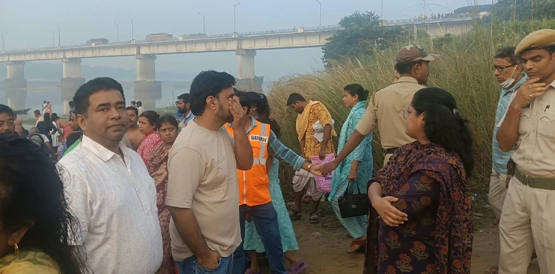 বর্ধমানের ঘাটে ঘাটে চলছে তর্পণ, নিরাপত্তা খতিয়ে দেখলেন জেলাশাসক