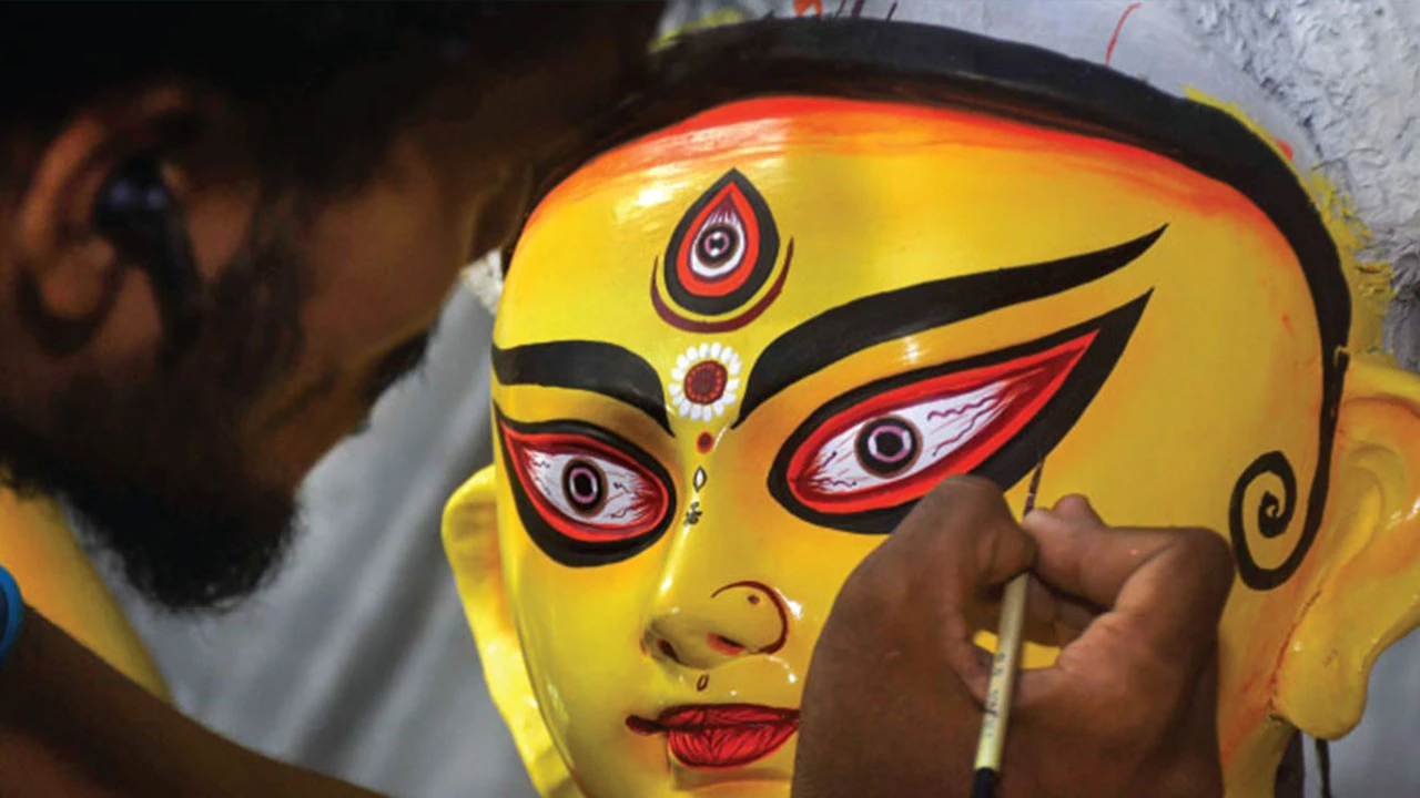 বন্দে মাতরম-লালকেল্লা-হড়পা বান,  থিমের বাহার জাঙ্গিপাড়ার পুজোয়