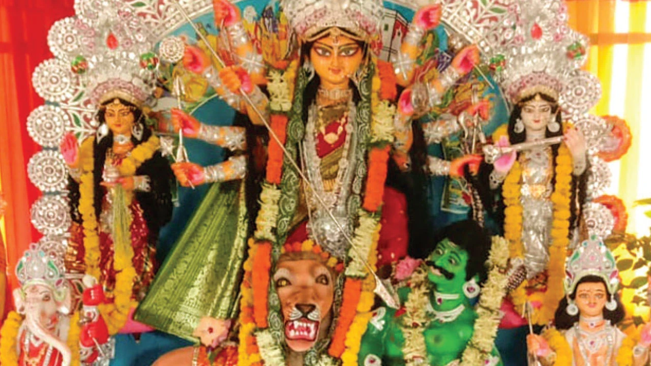 দার্জিলিংয়ে শতবর্ষের পুজো, শাস্ত্রীয় মতে উমার আরাধনা