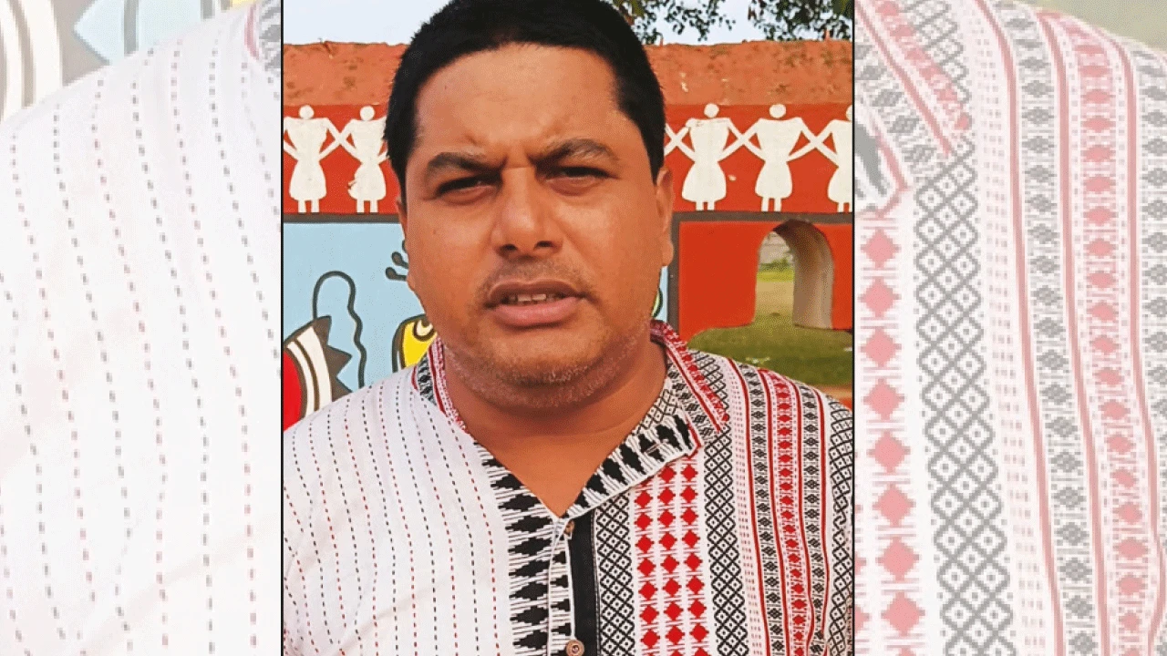 স্কুলশিক্ষকের নামে ভুয়ো অ্যাকাউন্ট খুলে প্রতারণা, বিপদে পড়া স্যরকে সাহায্য করে ঠকল ছাত্র