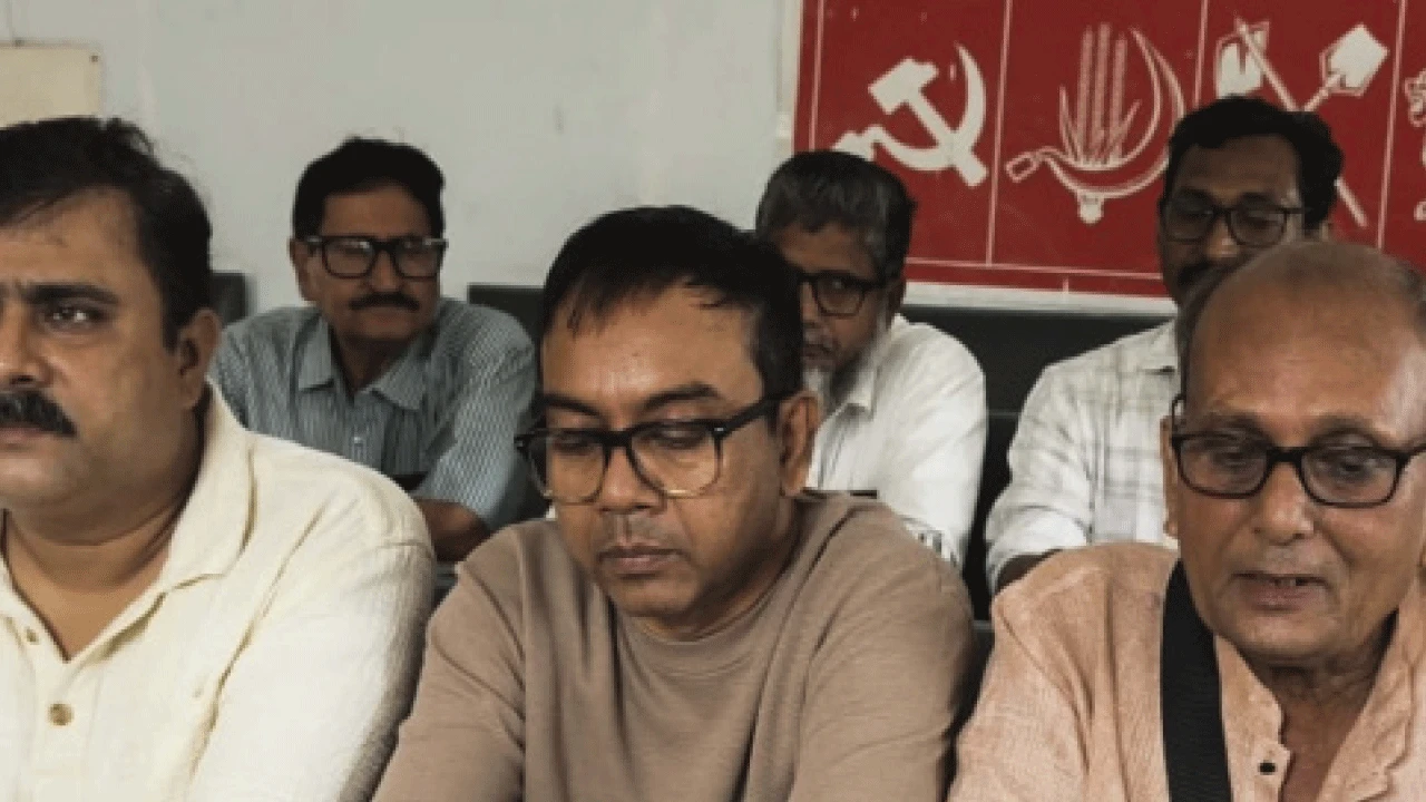 অডিটোরিয়ামের অনুমতি বাতিল, রাস্তাতেই সভা করবে বামফ্রন্ট