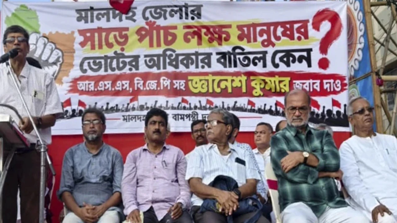 ১০০টা অভিযোগ হোক, তারপর উত্তর দেব, পোস্ট-কাণ্ডে বললেন বিকাশরঞ্জন