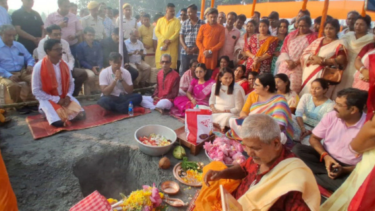 হুগলির বলাগড়ে ৫৩৯ কোটির মিনি-বন্দর প্রকল্পের ভূমিপুজো, স্বপ্নপূরণের বার্তা লকেটদের