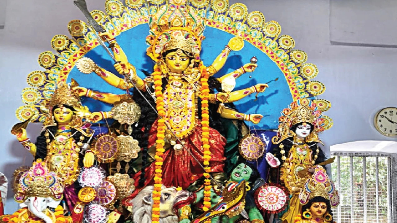 জমিদারি গেলেও উমার আদরের খামতি  রাখতে চায় না কোন্নগরের বেলতলা বাটি