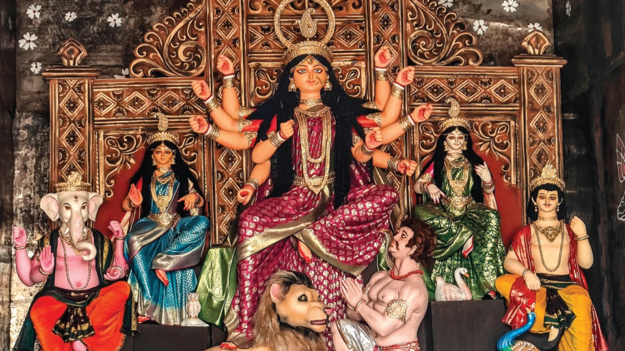 সমুদ্রমন্থন, অস্তিত্ব, সোমনাথ মন্দির, রামমন্দির থিমে ভর করে সাজছে হরিপালের পুজো মণ্ডপ