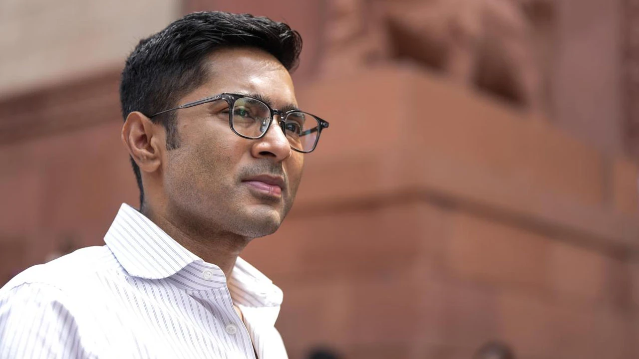 ক্যামাক স্ট্রিট কাণ্ডে শেক্সপিয়র সরণি থানায় জেরা অভিষেককে