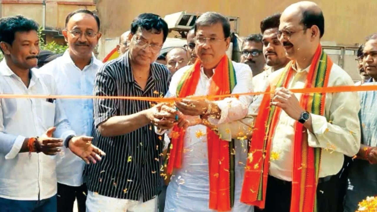 বারাসতে রাস্তা তৈরিতে বরাদ্দ  ১০ কোটি, উদ্বোধন বিধায়কের