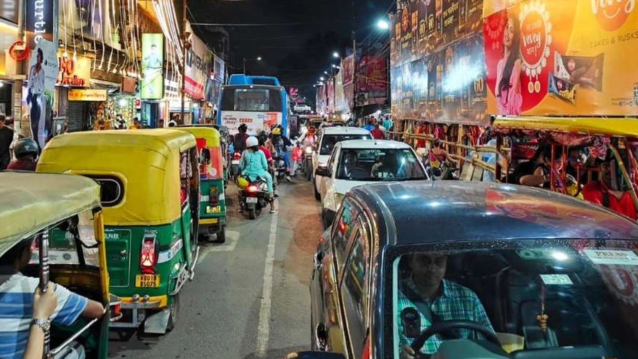 উৎসবে ট্রাফিক সচল রাখতে যৌথ নজরদারি
