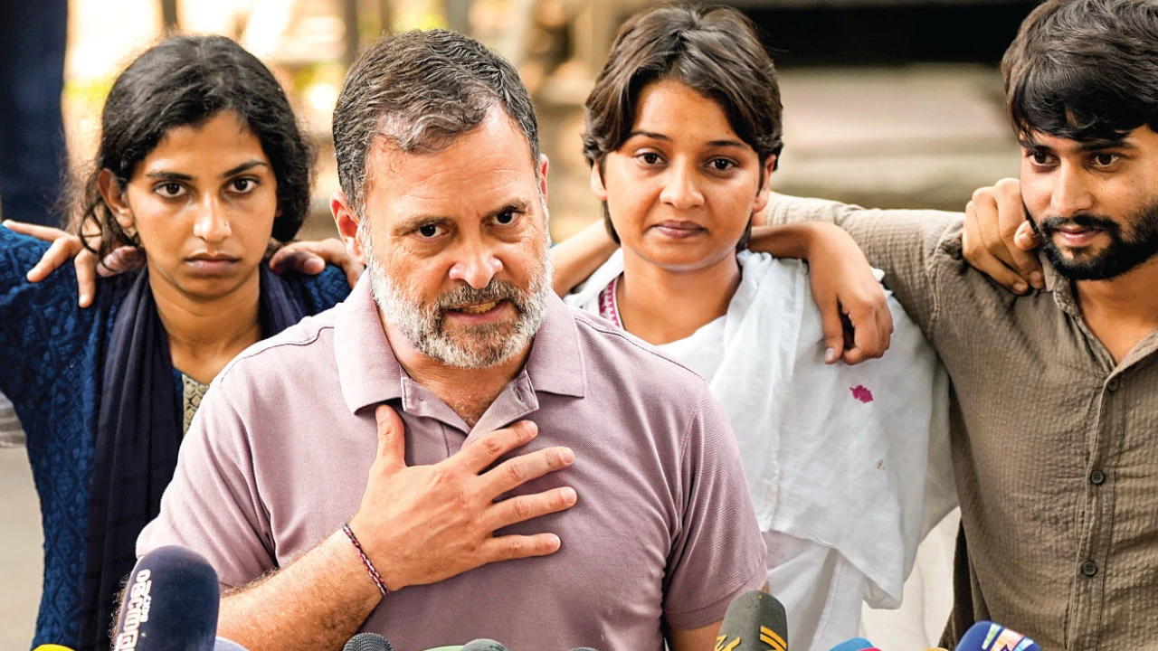জেন জিকে চ্যালেঞ্জ নয়, মোদিকে রাহুল, বাম ছাত্র-যুবদের বিক্ষোভে দিল্লি ফের উত্তাল, পথে কংগ্রেসও
