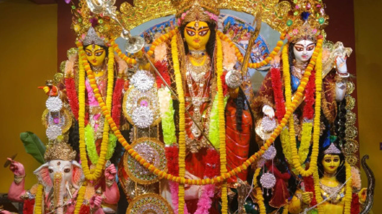বিসর্জনে মুসলিম পরিবারের অপেক্ষা, ৩৫৬ বছরের ঐতিহ্য দত্তপুকুরের বুড়িমা