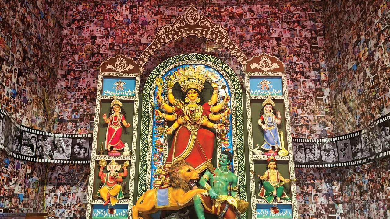 আঙ্কোরভাট মন্দির, ছৌ নাচের মডেল,  উত্তম মণ্ডপসজ্জায় হাজির মহানায়ক