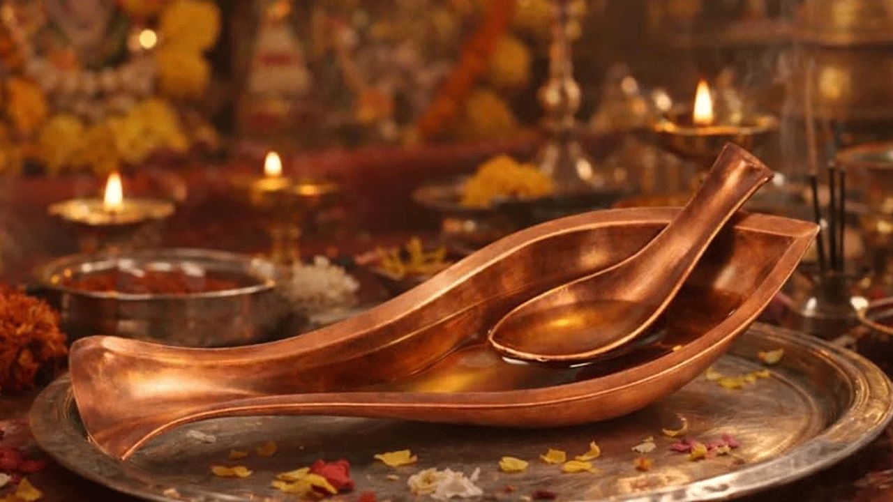 বহরমপুরের মন্দিরের পুজোগুলি রীতি, আচার মেনেই হয়ে চলেছে