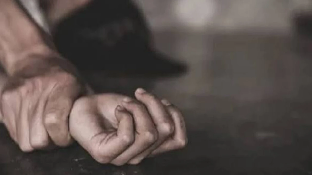 ভাইঝিকে ধর্ষণ ও খুনের চেষ্টার অভিযোগে ধৃত কাকা