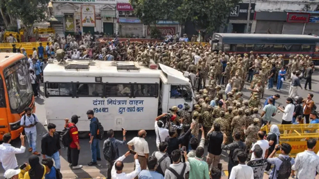 সরকার বদলের ডাক নয়, ফতোয়া কেন্দ্রের