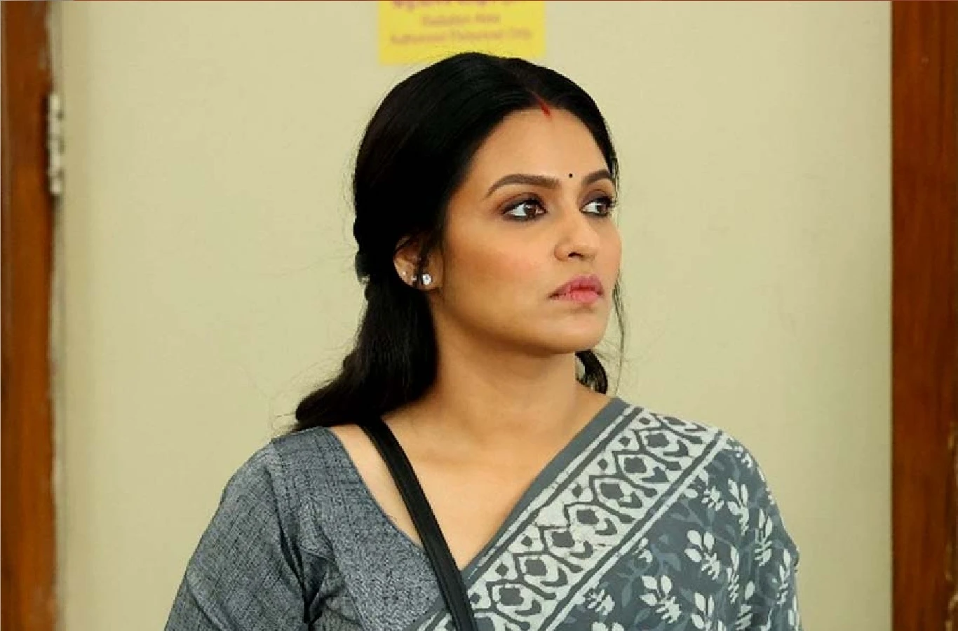 পুজোর হুল্লোড়ে প্রিয় বন্ধুর হারিয়ে যাওয়া মুখ