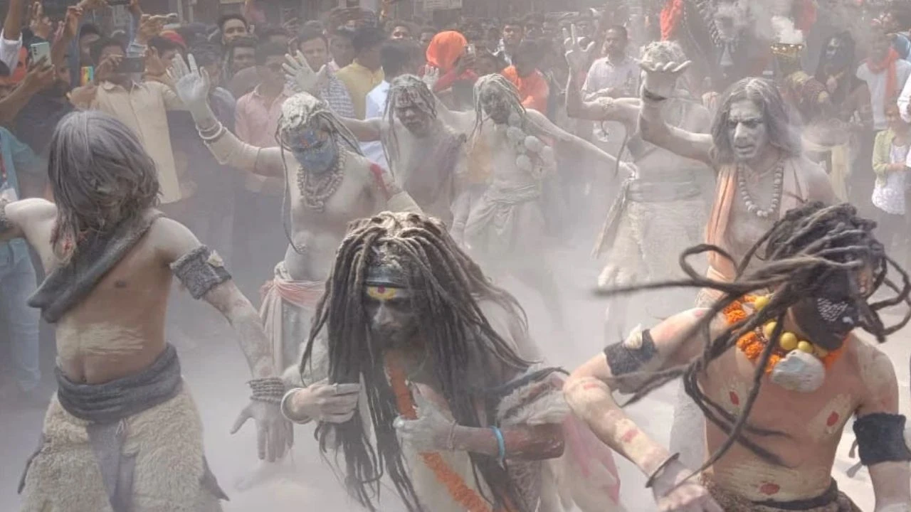 হুগলির পুজোর তুরুপের তাস অঘোরী নৃত্য, রোমহর্ষক আয়োজন চুঁচুড়া থেকে শ্রীরামপুরে