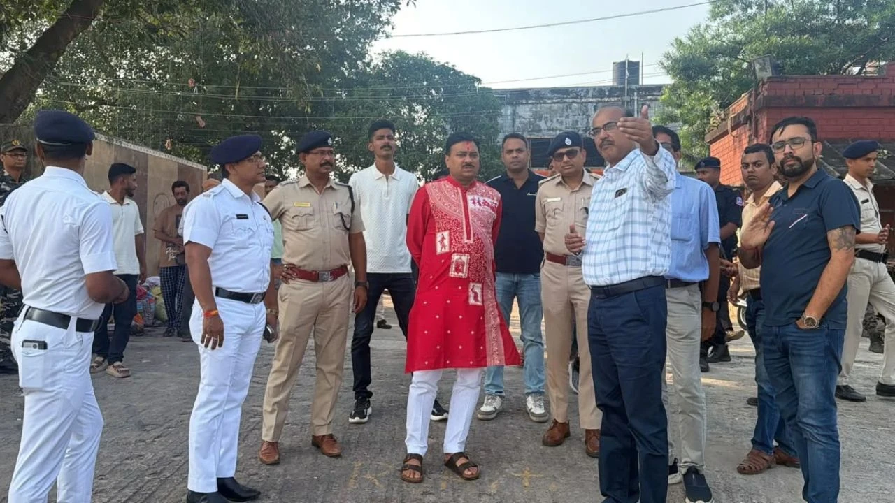 হাওড়ার বিভিন্ন ঘাট পরিদর্শন করলেন পুর ও নগরোন্নয়ন প্রতিমন্ত্রী উমেশ রাই