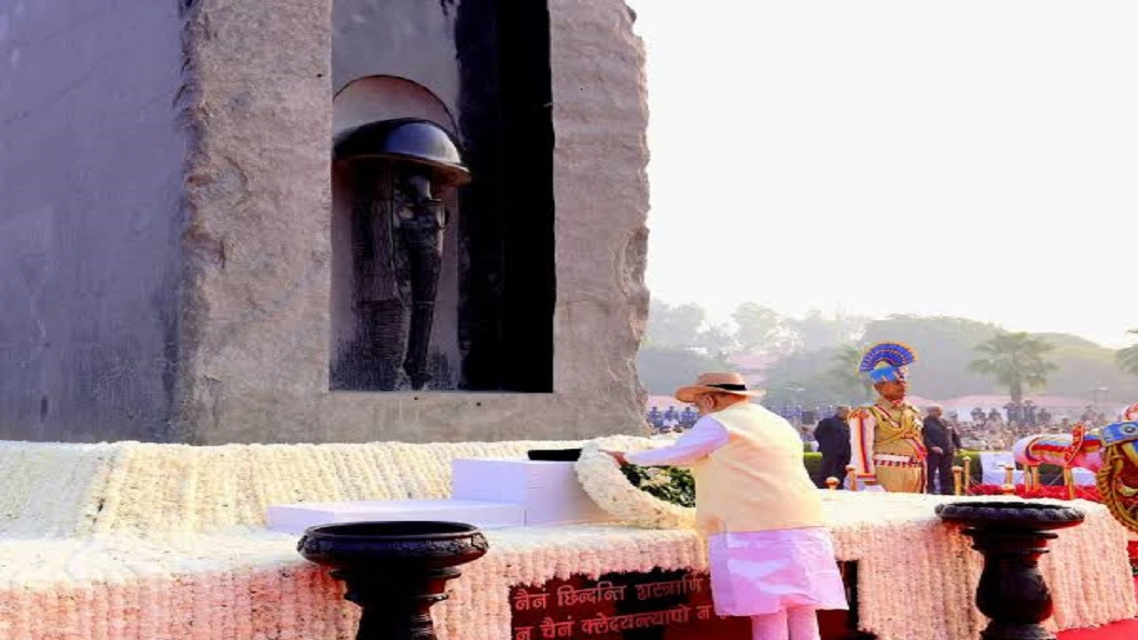 জাতীয় পুলিশ স্মরণানুষ্ঠানে কেন্দ্রীয় স্বরাষ্ট্রমন্ত্রী