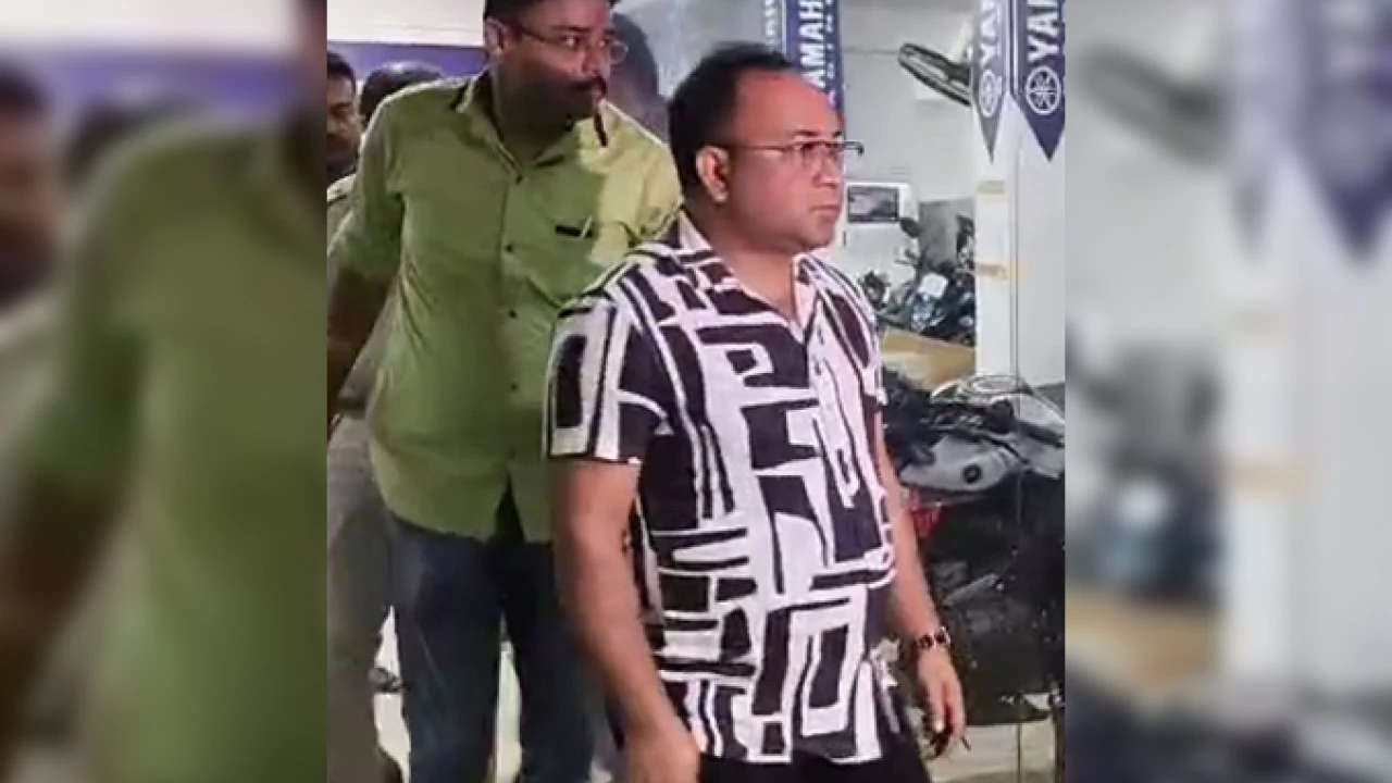 ন’বছর আগে বাইকের শো-রুমে বিস্ফোরণ, রাকিবুলের উত্থান নিয়ে চর্চা