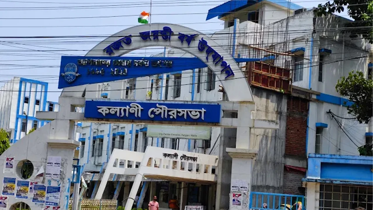 উৎসব শেষ হতেই কল্যাণী পুরসভার সাফাই অভিযান