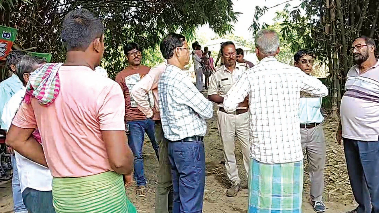 ‘বর্তমান’-এর খবরের জের, কুনুর নদীর জলে বিষক্রিয়া নিয়ে তদন্তে জেলা প্রশাসন