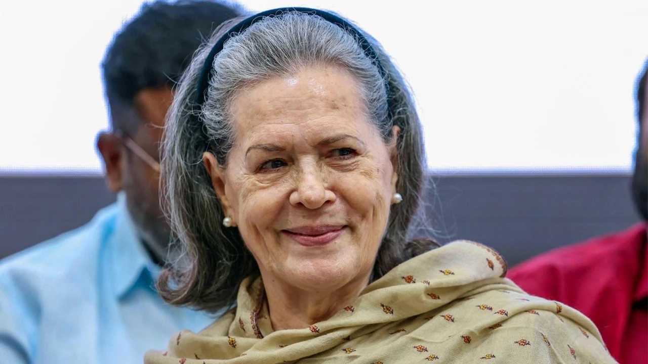 রাজীব খুবই সুদর্শন ছিল, স্মৃতিচারণ সোনিয়া গান্ধীর