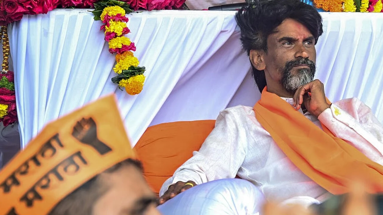 অডিয়ো ক্লিপ বিতর্ক: নিরপেক্ষ তদন্তের দাবি মনোজ জারাঙ্গের, চাপের মুখে রাউতের দিকে আঙুল বিজেপির