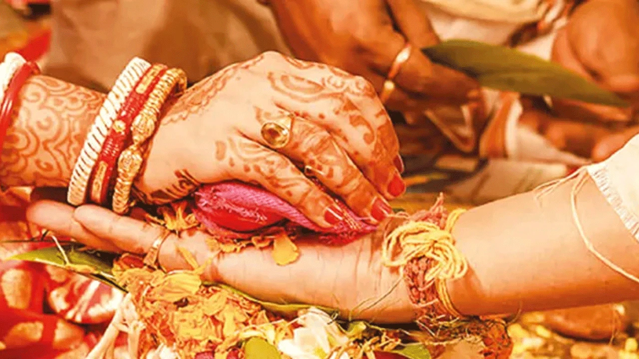 পাত্র চাই