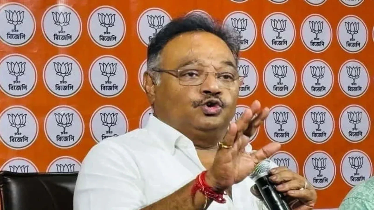 পুরভোটে দলবদলুদের টিকিট নয়, ফের স্পষ্ট করলেন শমীক