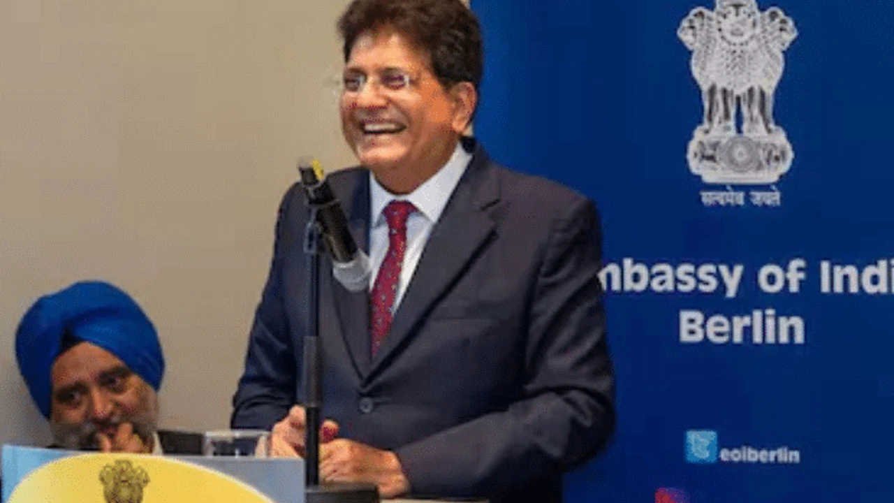 ভারতীয়রা শান্তিপ্রিয়: জার্মানিতে বার্তা মন্ত্রীর