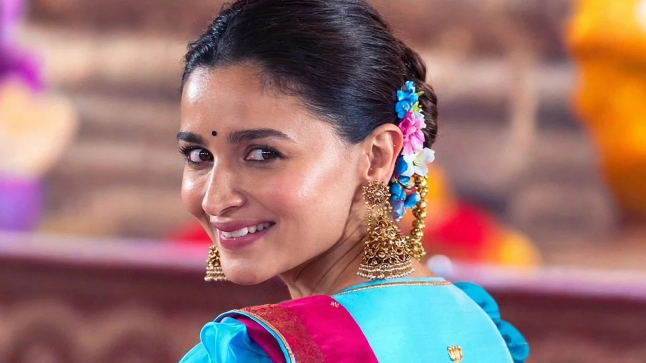 ছুটির মুডে  আলিয়া, সপরিবারে বেড়াতে গিয়েছেন গোয়া