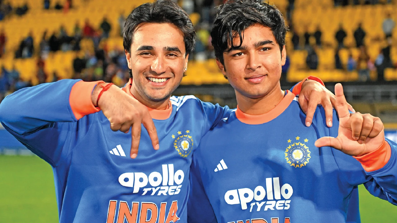 অভিষেক ঝড়ে উড়ে গেল নিউজিল্যান্ড, দুর্ধর্ষ ব্যাটিং বৈভবেরও  ৬ উইকেটে জয়  টি-২০ সিরিজ ভারতের