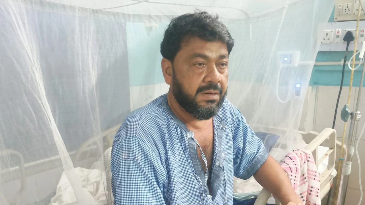 হাওড়ায় ডেঙ্গিতে আক্রান্ত হলেন বাঁকড়া-১ গ্রাম পঞ্চায়েতের প্রধান মণিরুল ইসলাম
