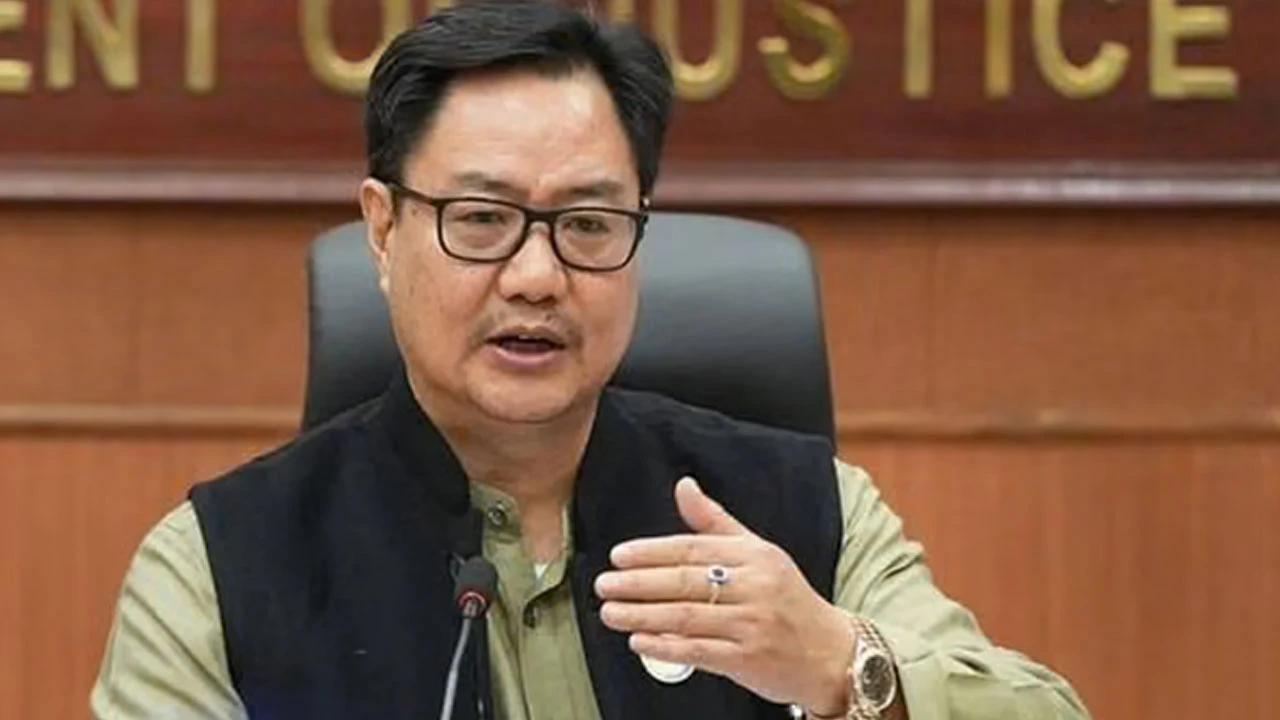 সেনার সম্পর্কে ভুয়ো ভিডিয়ো ছড়ানোর অভিযোগ, কংগ্রেসকে নিশানা রিজিজুর