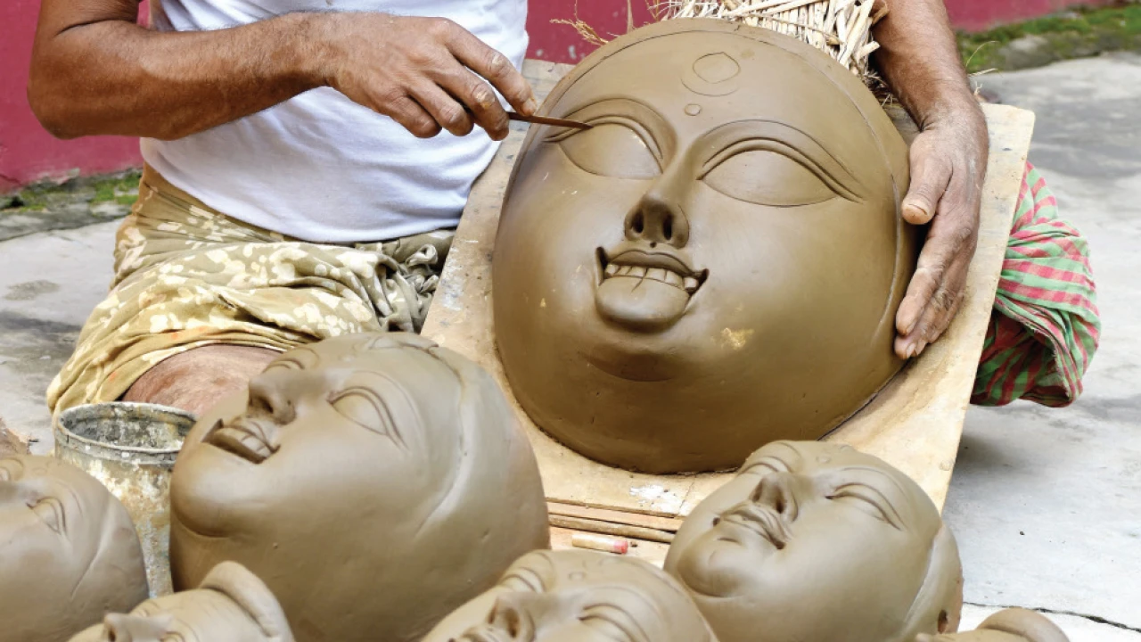 কালীপুজো ও দীপাবলিতে শব্দবাজি  রুখতে তৎপর পুলিশ