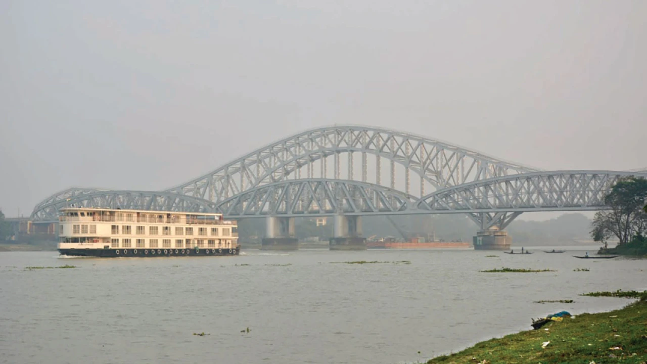 নৈহাটিতে গঙ্গার ঘাট ৯ কোটি টাকা ব্যয়ে সাজিয়ে তুলছে পরিবহণ দপ্তর