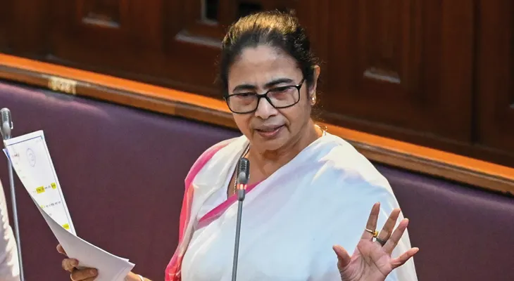 'নির্বাচনে জনগণ ঠিক করে কাকে নির্বাচিত করবে কিন্তু কেন্দ্র তালিকা থেকে তাঁদেরই বাদ দিচ্ছে':  মমতা বন্দ্যোপাধ্যায়