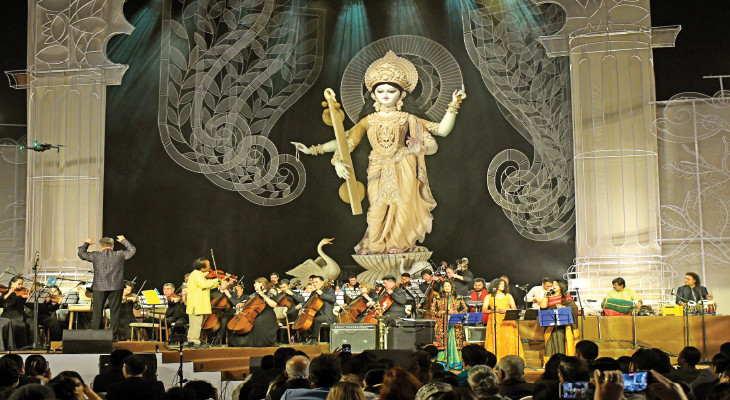 28-foot statue! Bagdevi-Vandana in a fusion of Kazakh and Indian music