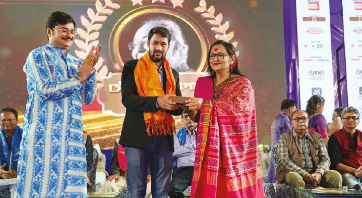 ৬ বিশিষ্টকে সম্মান কলকাতা বইমেলায়